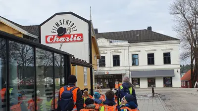 Flere tusen elever på kino