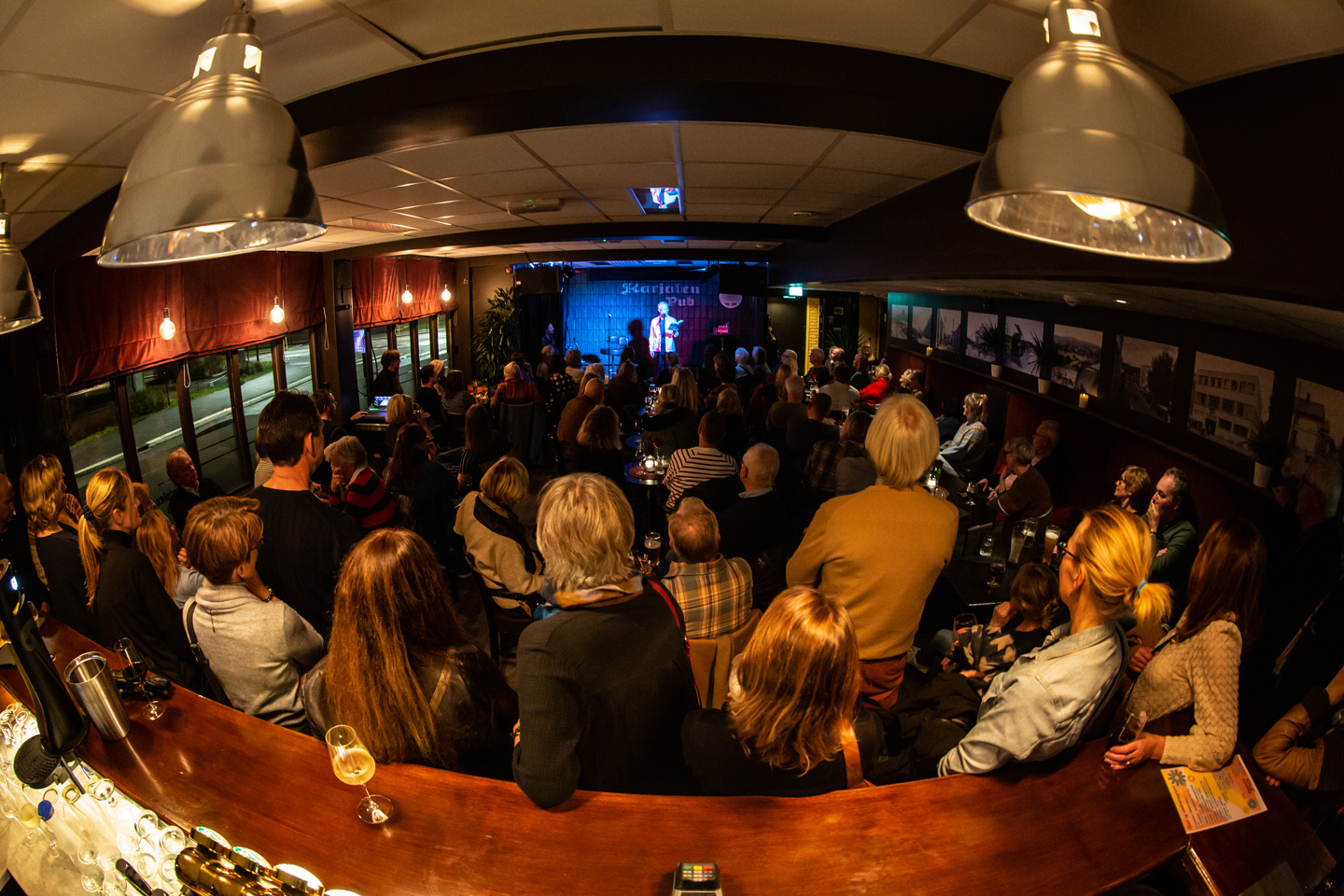 Tore Renberg på Karjolen under Kulturnatt 2022. Foto: Kai Hansen.