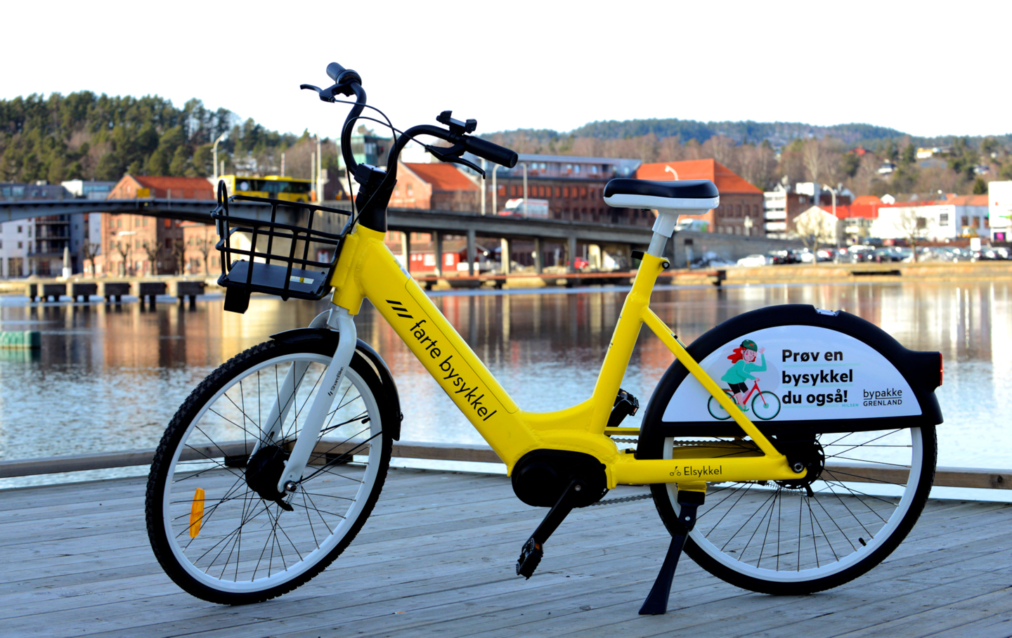 Nå kan du snart låne slike gule el-bysykler i Porsgrunn og Skien