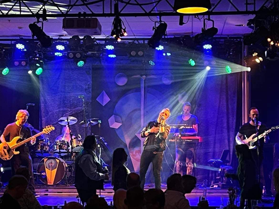 Hydra – a tribute to TOTO