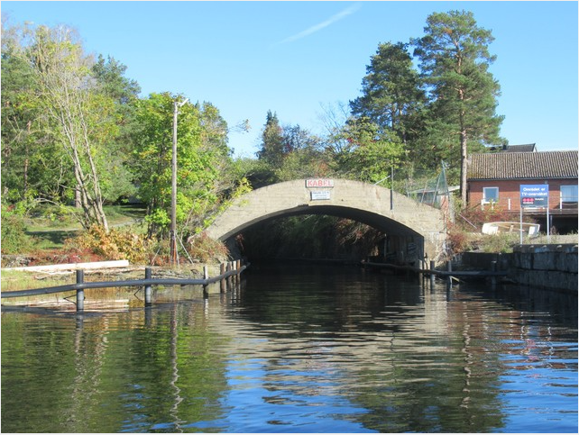 Herøya kanalen stenges