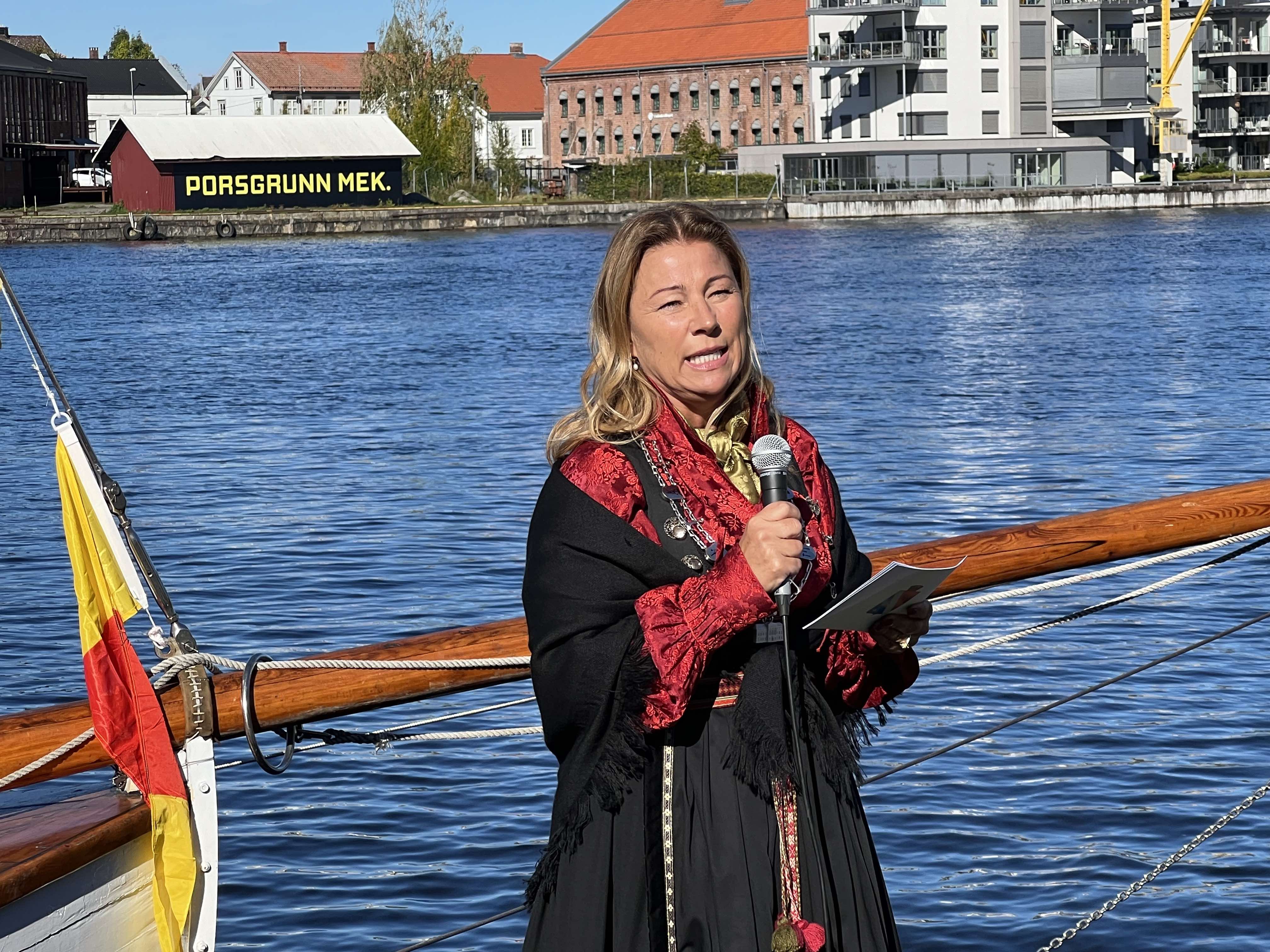 Ordføreren døpte «Porsgrund»