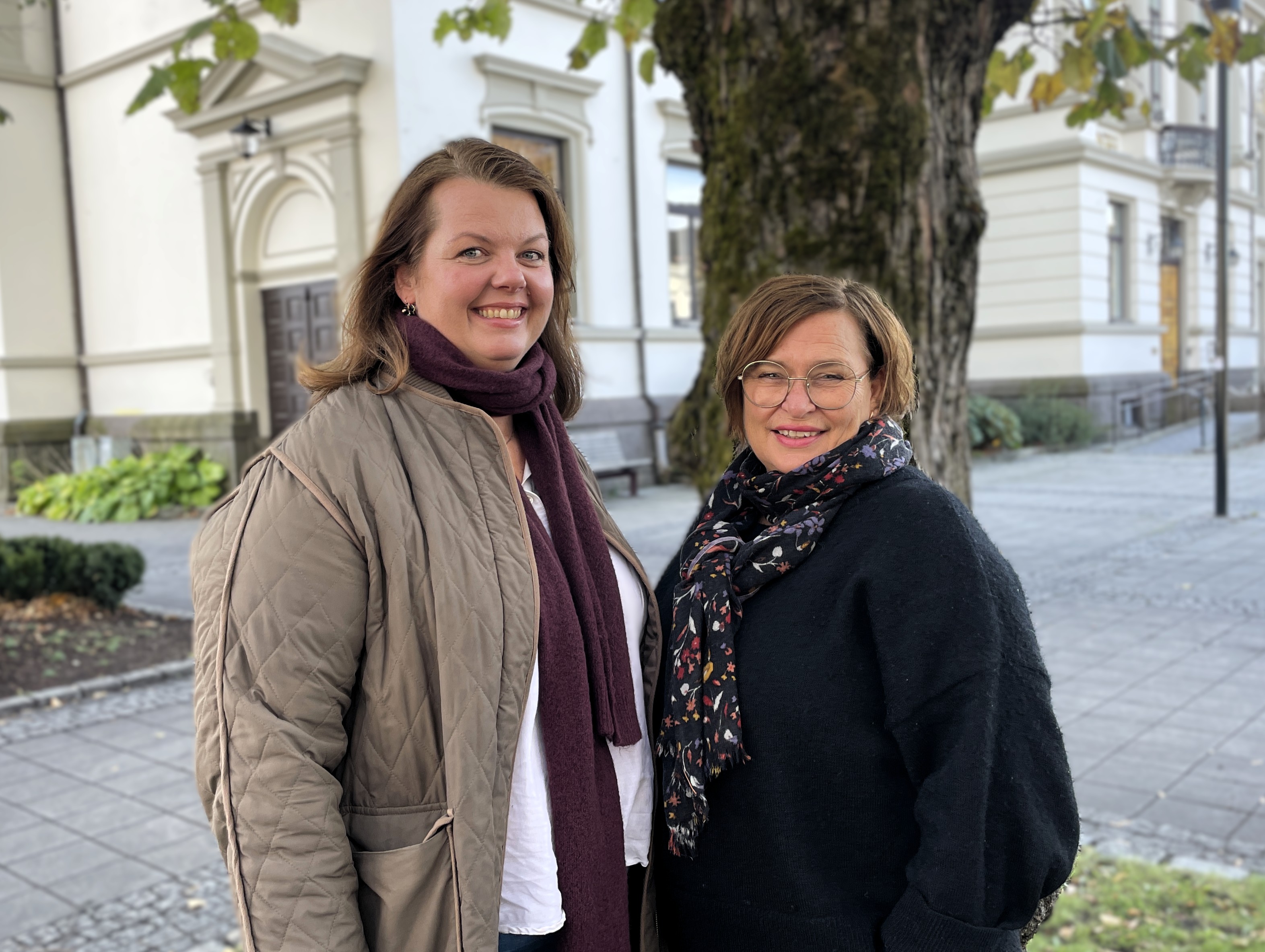 Linda Heggernes Varpe og områdeleder for Tildeling og koordinering Marianne Wallestad Foto: Hege Schjøth